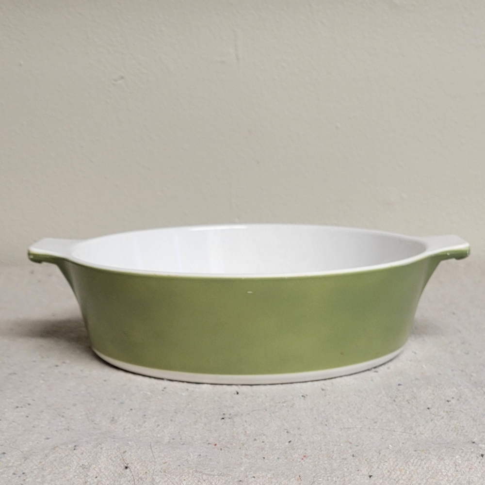 Vintage Corningware - Picture 2 of 12